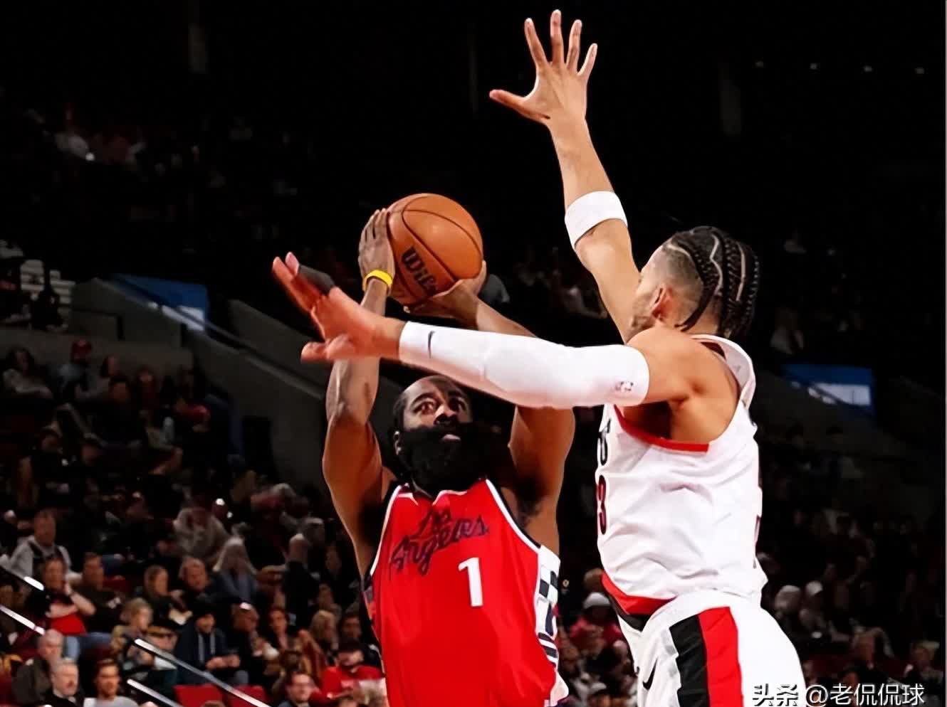 九游APP-包含红蓝对决：篮球比赛中的高潮时刻的词条