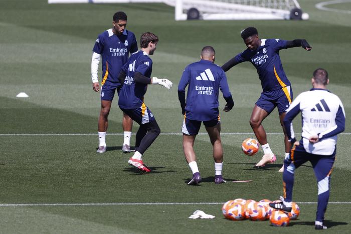 九游娱乐网站-包含欧洲联赛打响,皇马遇危机,马刺横扫的词条