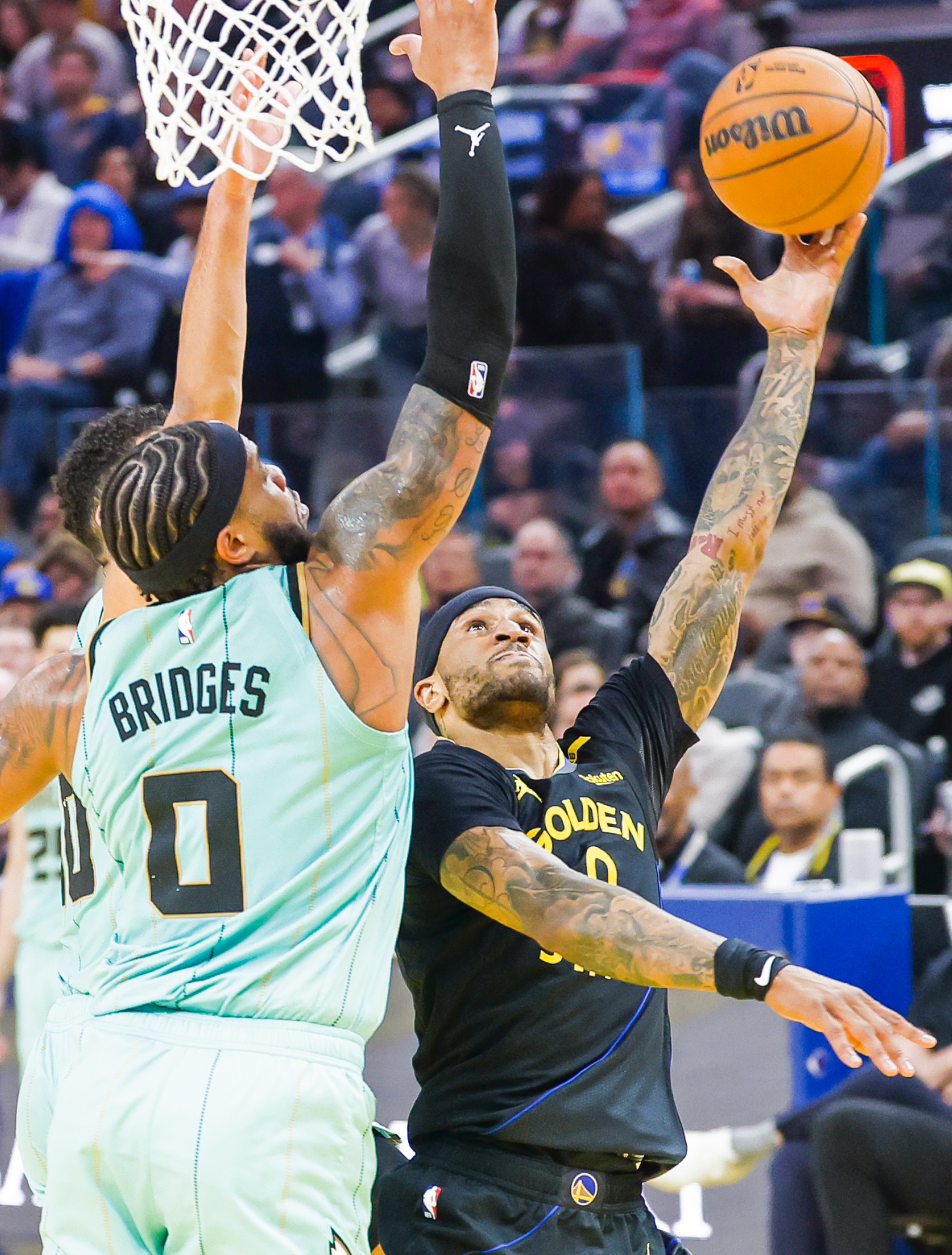 九游游戏-勇士队客场击败黄蜂队，继续保持不败