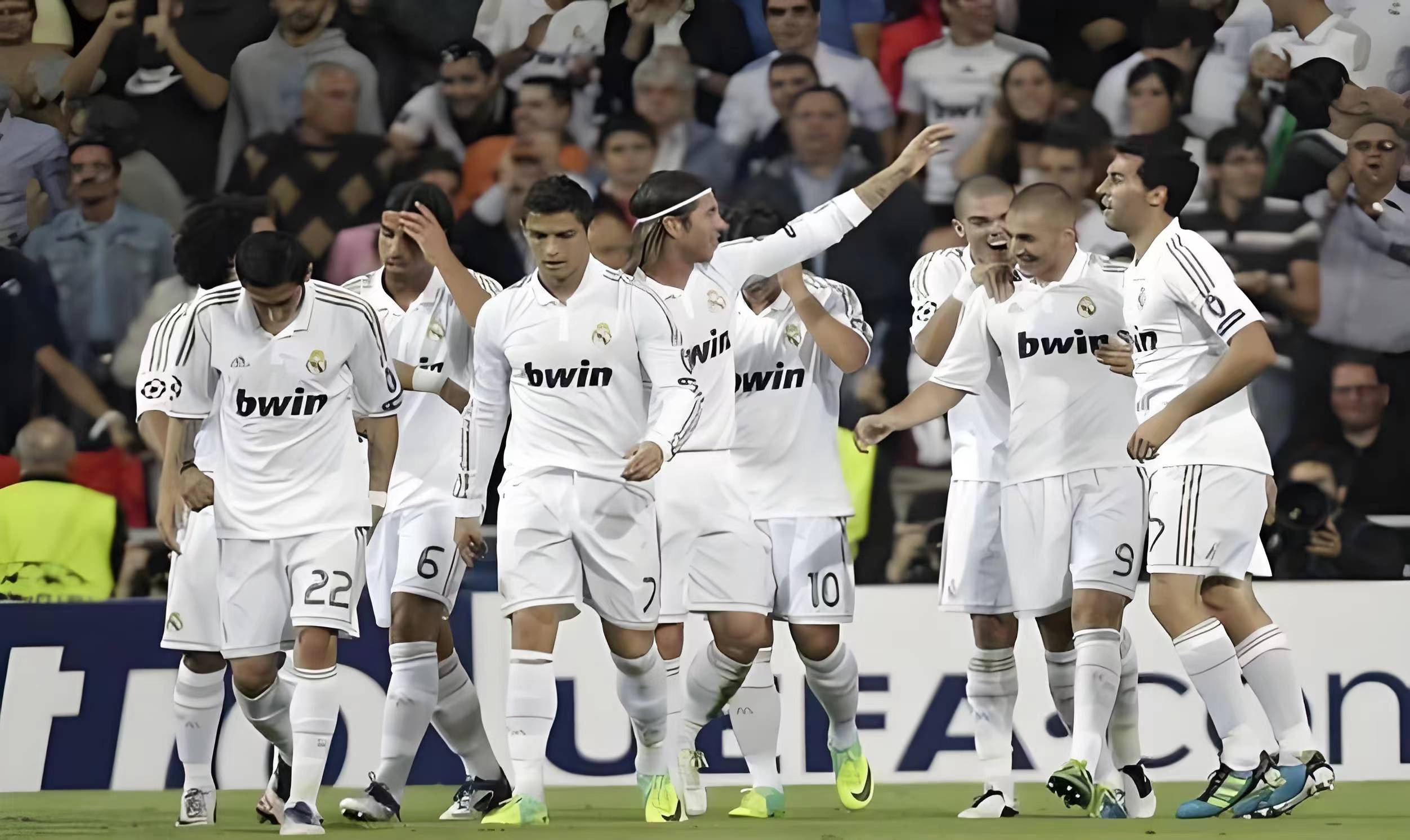 瑞典队大胜冰岛，晋级欧锦赛半决赛