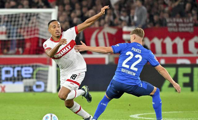 九游体育直播-皇家马德里客场失利，面临晋级困境