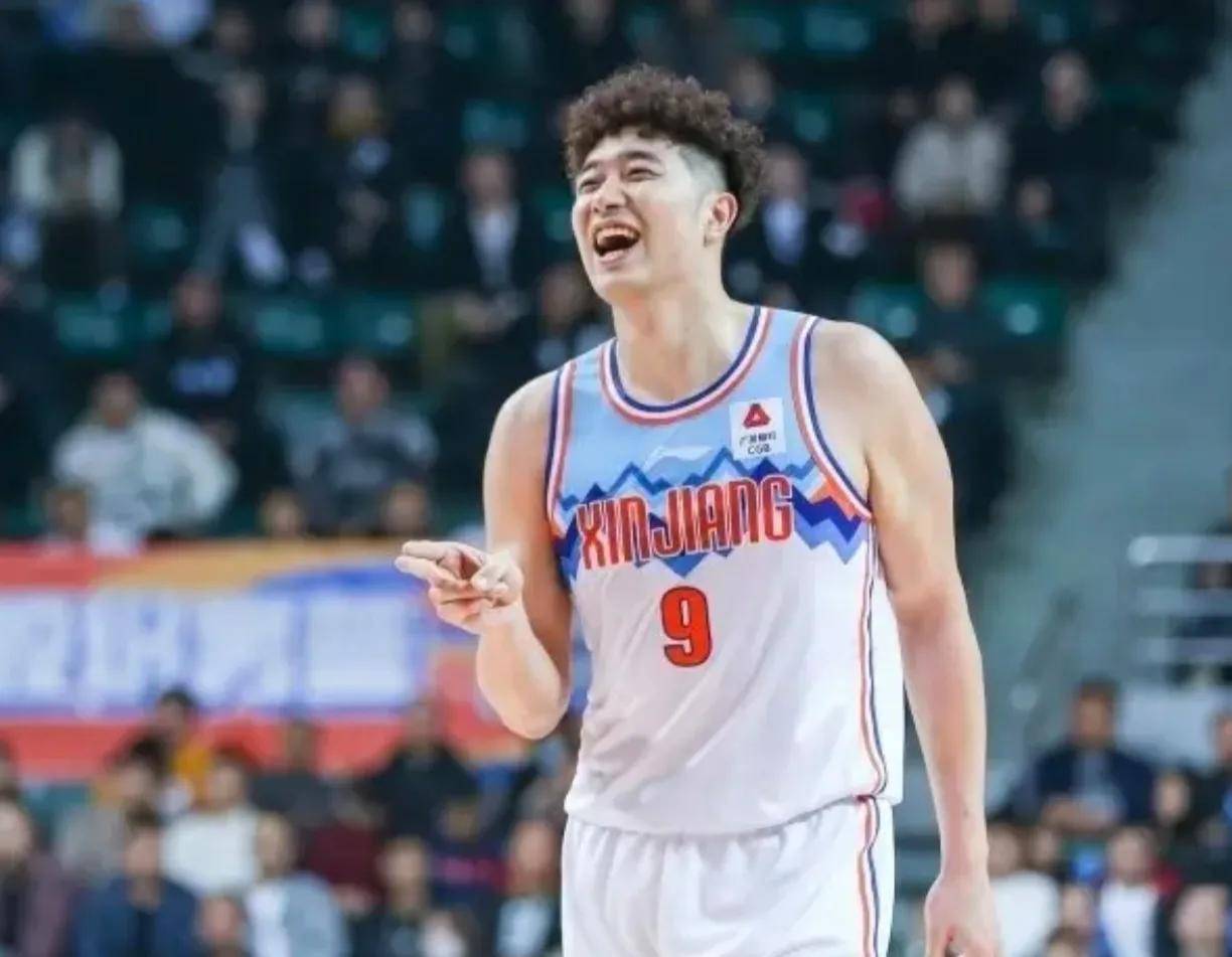 季后赛即将来临，球员士气高昂