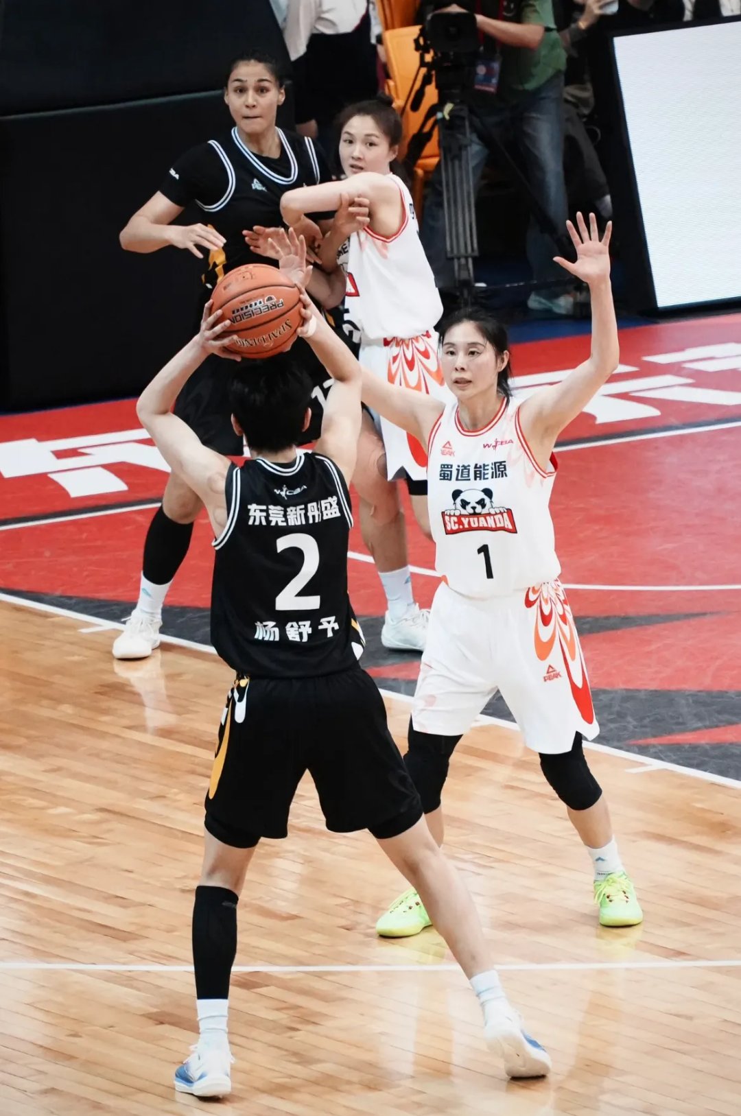 九游娱乐-四川队全队表现出色，获得胜利