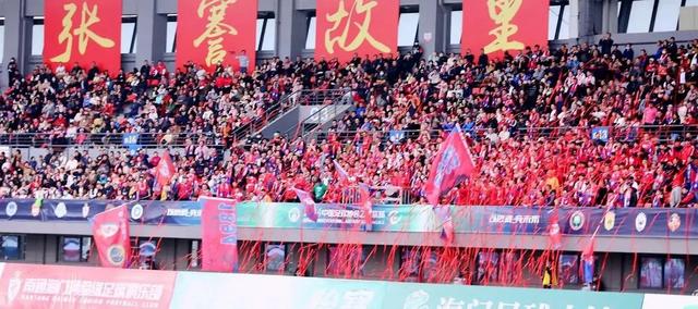 职业足球联赛最新动态引发讨论的简单介绍