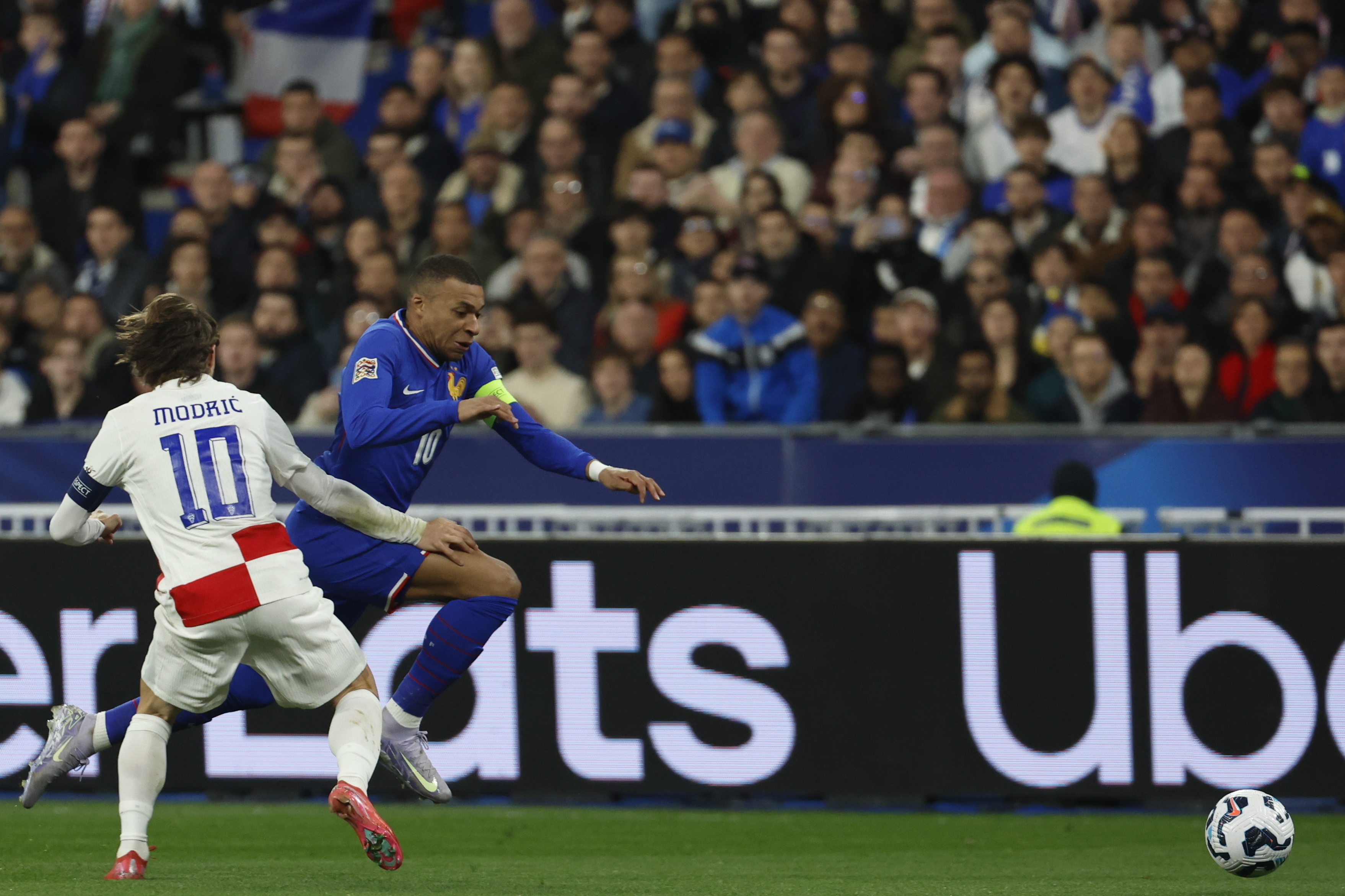 九游游戏-欧国联比赛：谁能够占据上风？