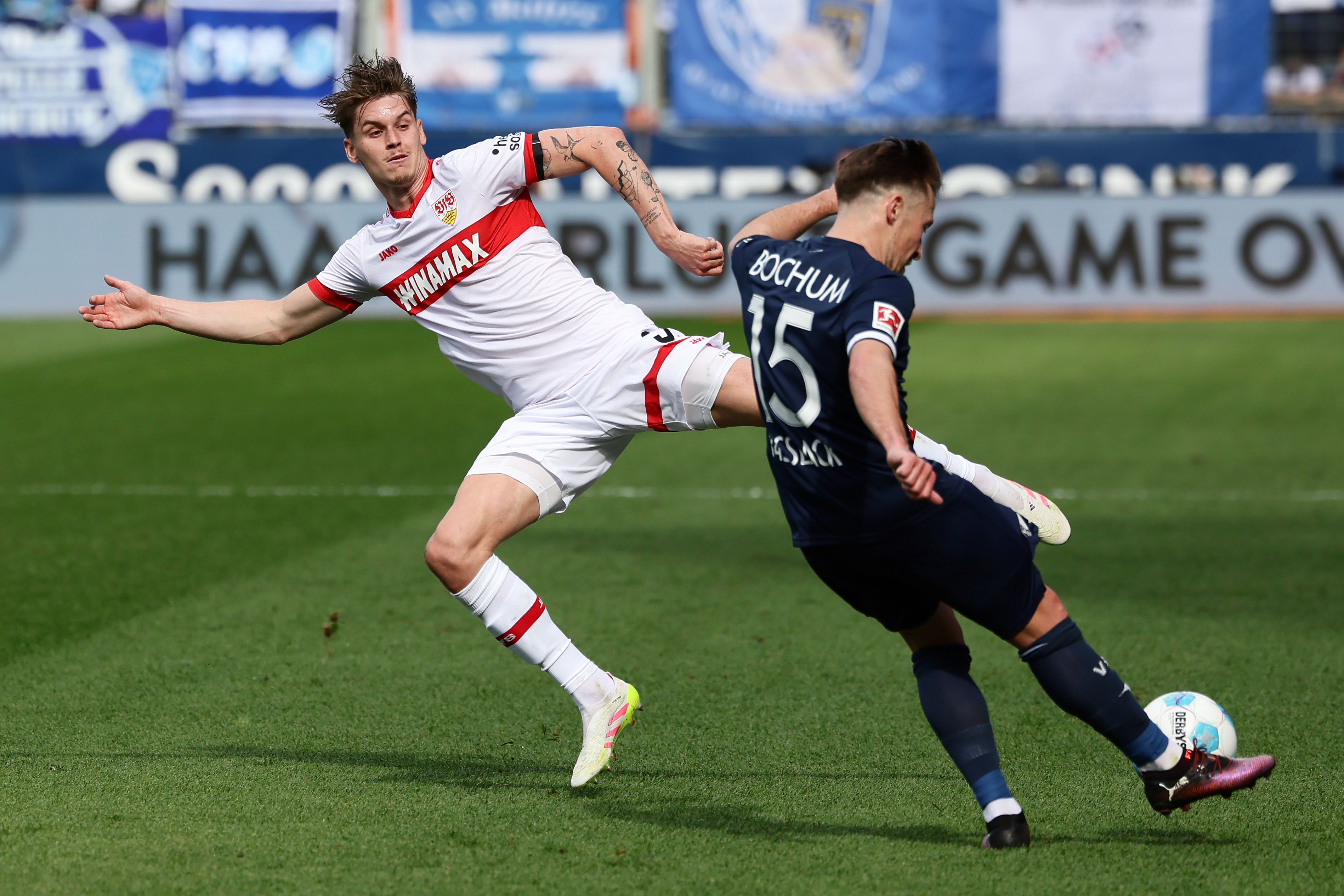 九游中国-包含沙尔克客场不敌斯图加特，德甲积分继续滑落的词条