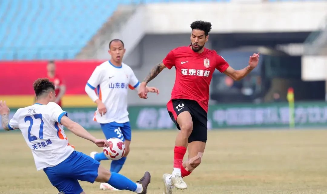 九游VIP-河南建业客场大胜长春亚泰，取得关键胜利