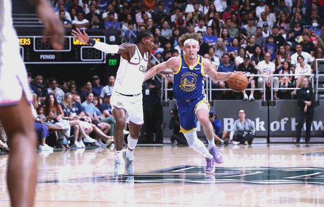 快船击败勇士，众将发挥出色取得胜利