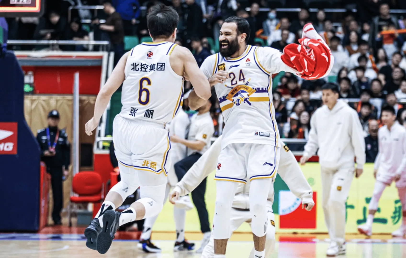 九游游戏-新赛季开启，球队实力出众备战全新挑战