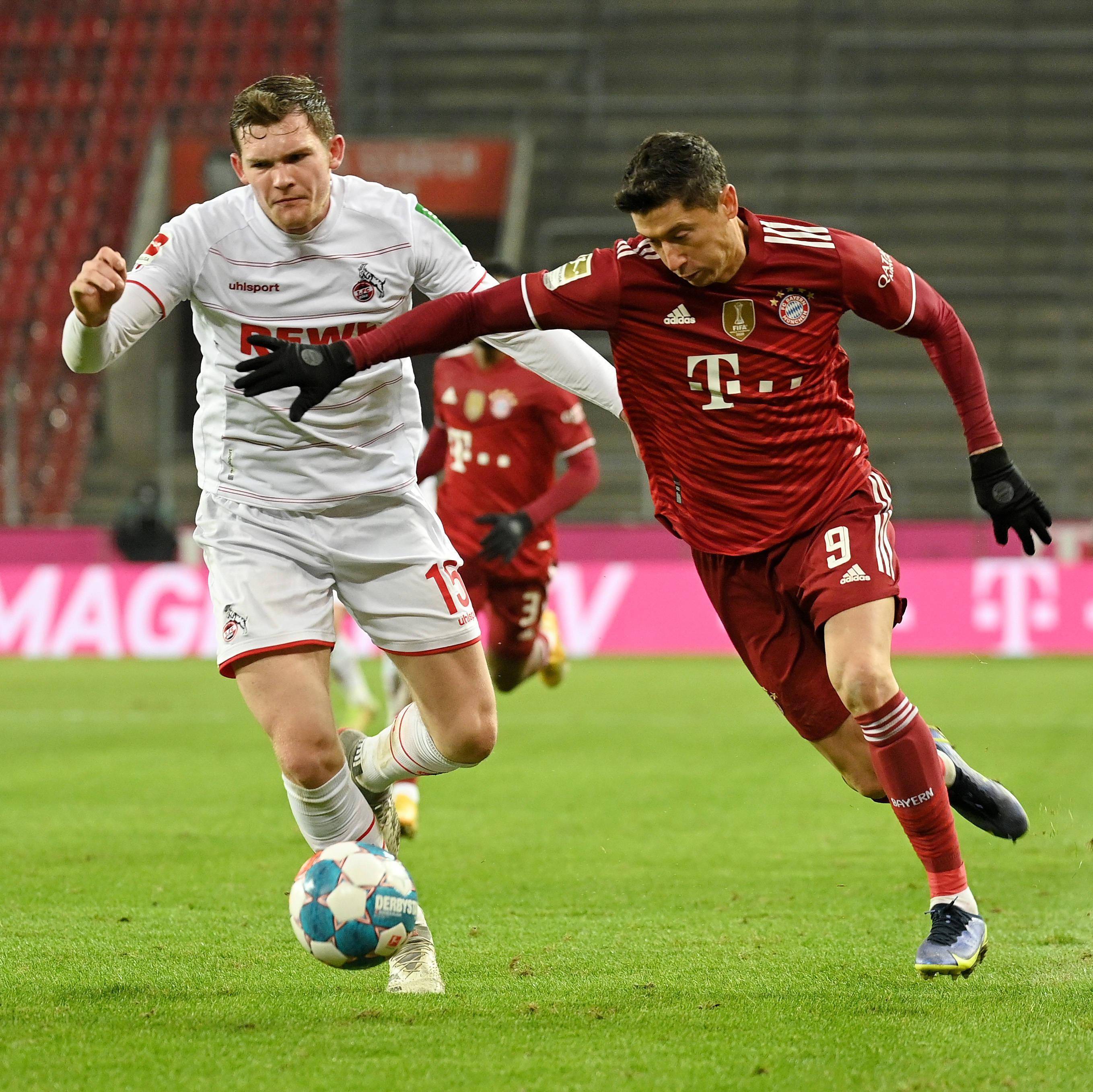 九游体育-拜仁慢速昂首！莱万多夫斯基独进两球