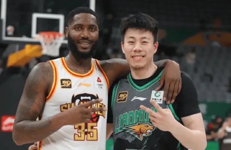 九游体育平台-KT轻取FLY,Clid线上压制力十足激烈交锋成都决赛之夜,引爆全场热议