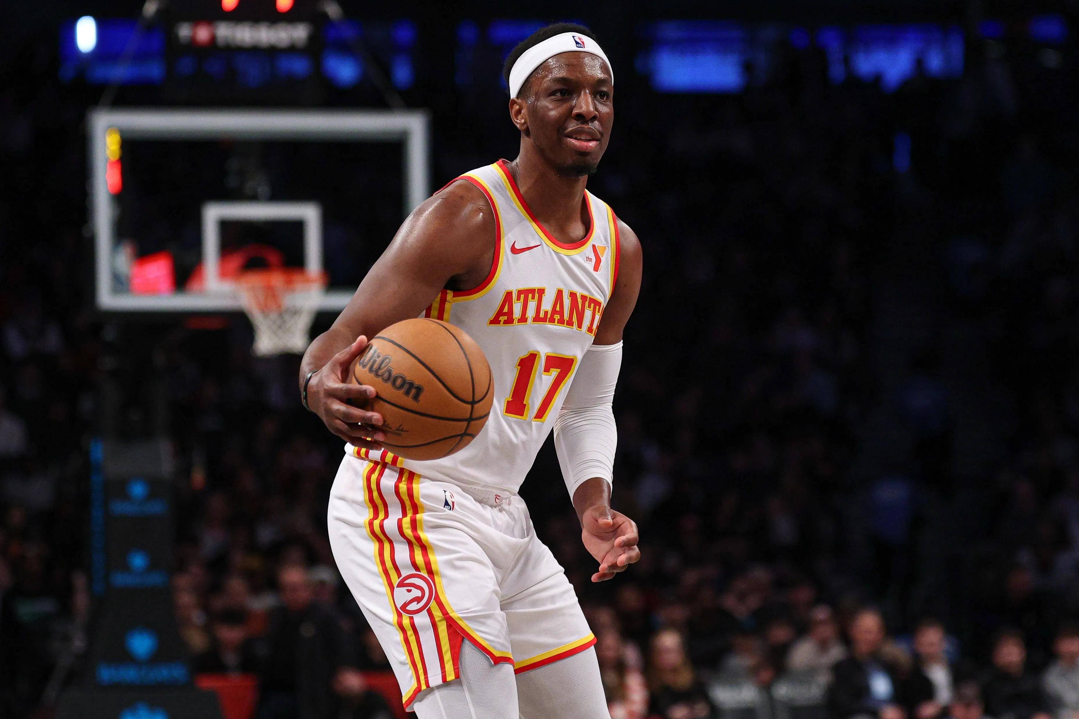 老鹰新秀崭露头角，连续四场比赛得分上双的简单介绍