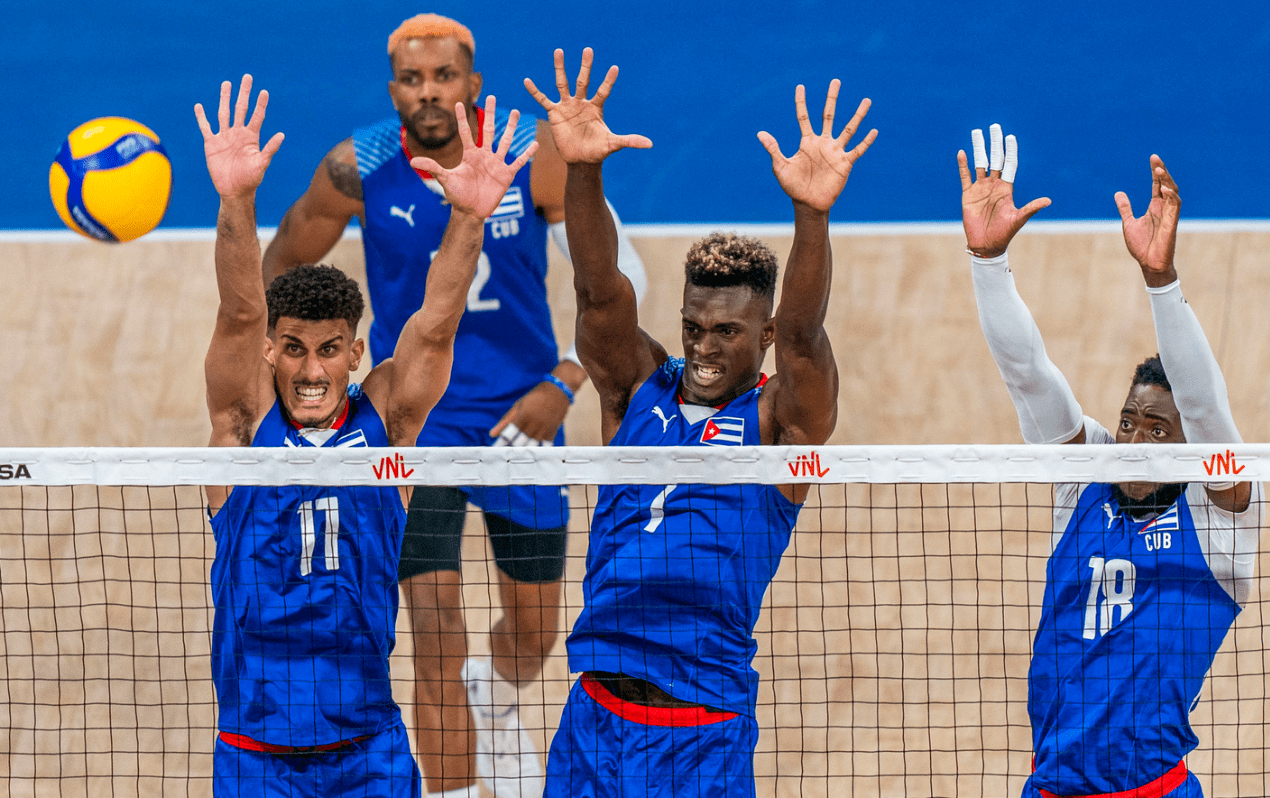 古巴女足队在比赛中轻松击败对手