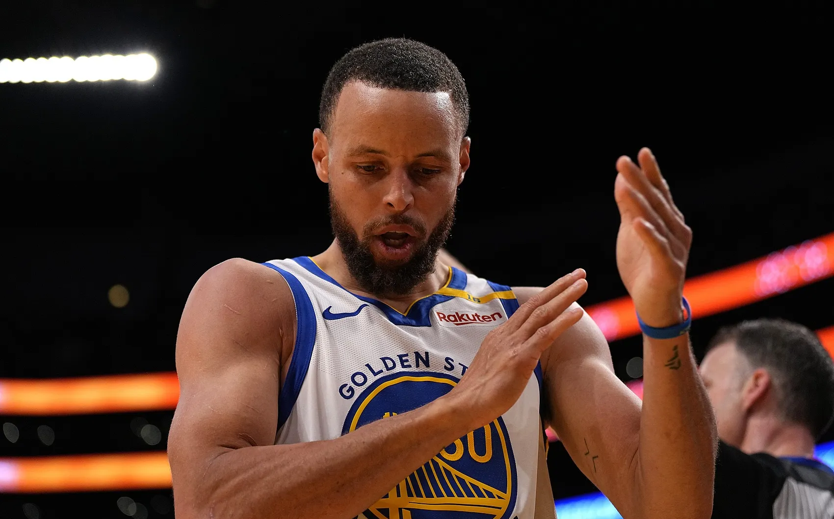 九游APP-灰熊双核连砍50+拯救球队,逆转击败宝石