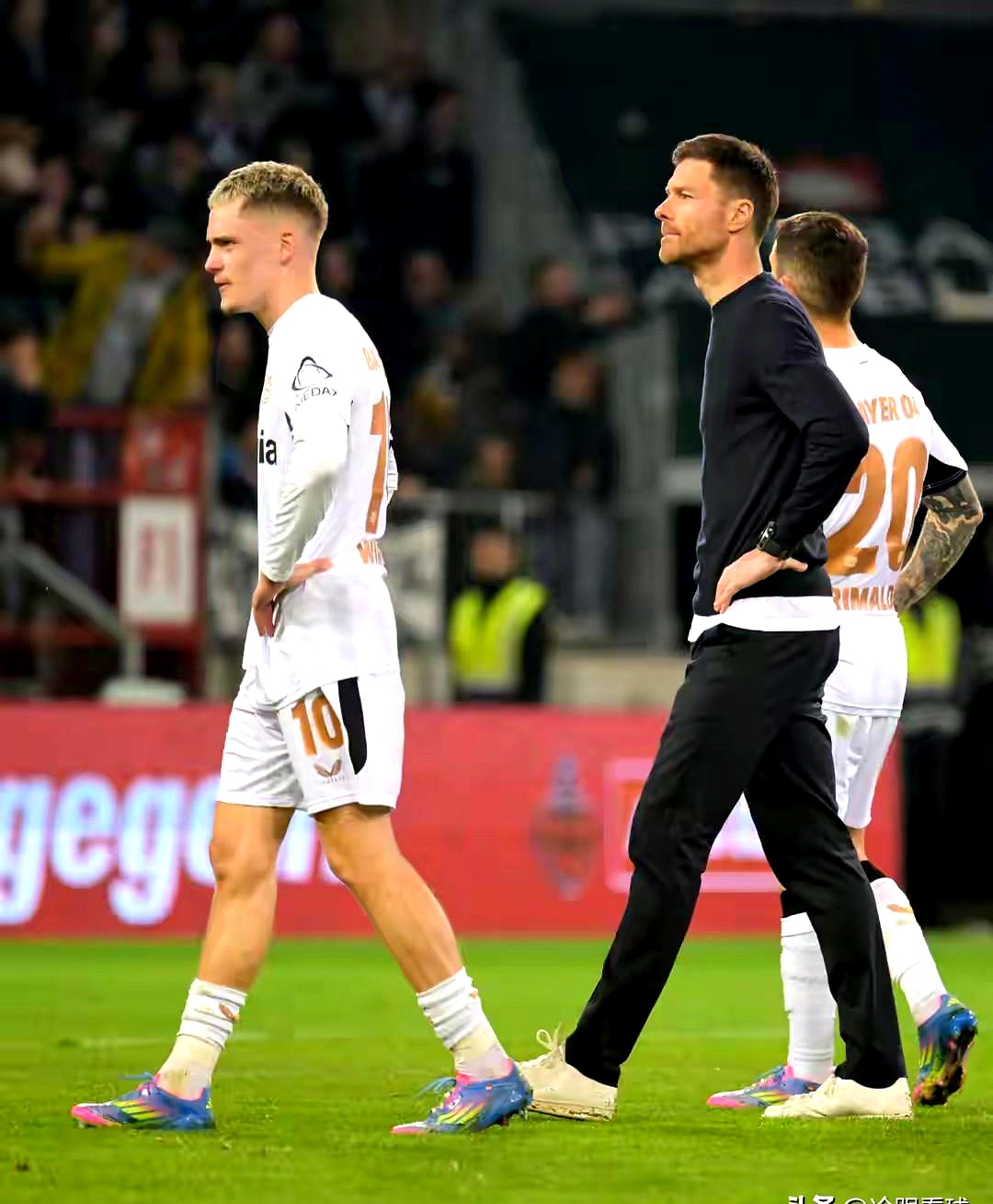 九游娱乐官方-勒沃库森队长突然伤愈，或将重返赛场提振士气的简单介绍