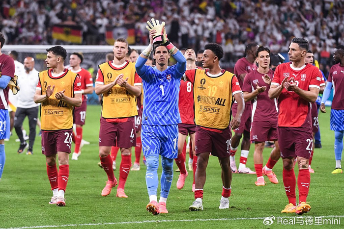 意大利遭遇丹麦挑战卫冕冠军之路